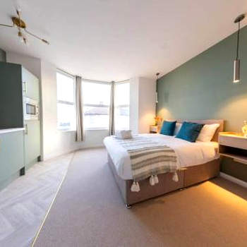 Seaside Pano Apartment #6 with Seaview at Bowles Aparthotel by Yoko Property