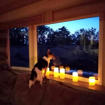The candlelit caravan