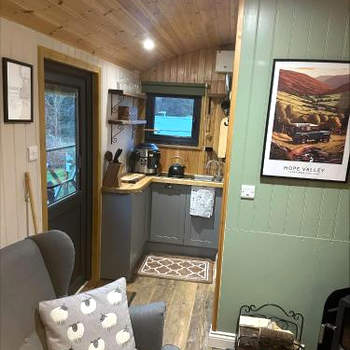 Jack's Shepherd Hut