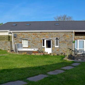 Glanmwrg Barn