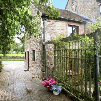 Gable Cottage - E3386