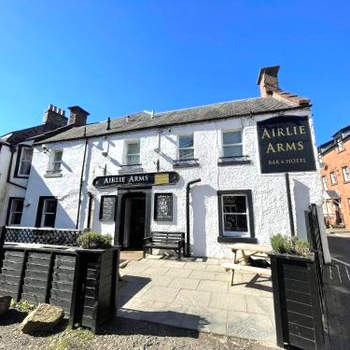 Airlie Arms Hotel