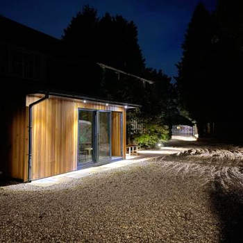 Da Vinci Guest House & Guest Parking