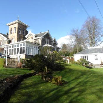 Holly Lodge