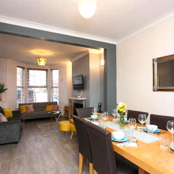 Titanic The Lady, 3 Bed Townhouse