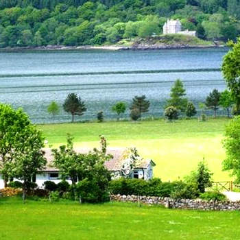 Ardno Cottage by Loch Fyne