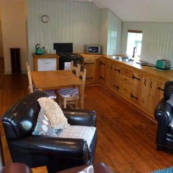 Hazel Barrow Farm Cottage
