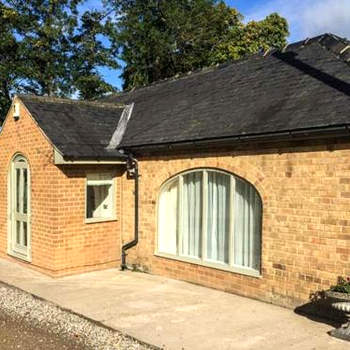 Walworth Castle Holiday Cottage