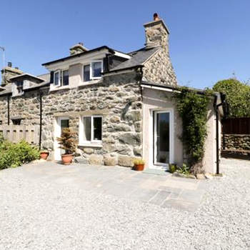 2 Borthwen Cottages