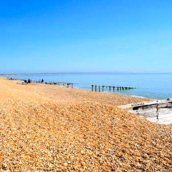 LUXURY BEACHFRONT OUTSTANDING 2 bedroom APARTMENT