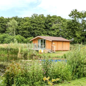 Lakeside Lodge