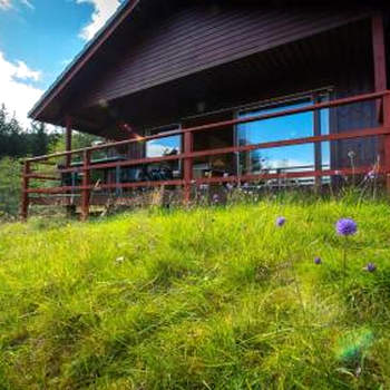 2 bedroom lodge sleeps 4 loch and mountain view