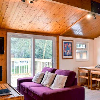 Cedar Lodge