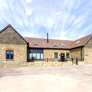 The Coach House - Ukc2772
