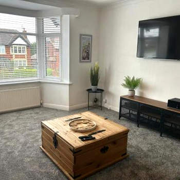 Light And Spacious Highcross Apartment