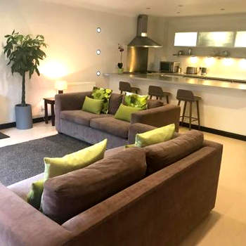 Aaron Glen Apartments