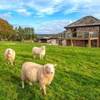 18th century renovated barn in beautiful Devon countryside