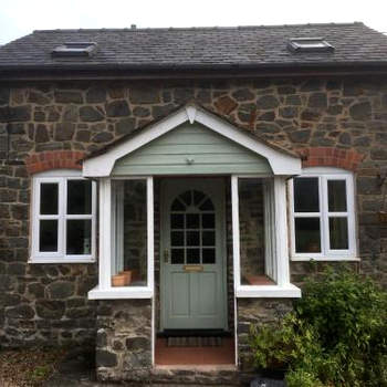 Maesnewydd Cottage