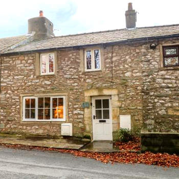 2 Storrs Cottages