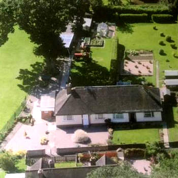 11 Callow Crescent