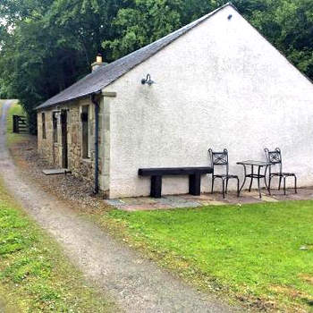 Orchard Cottage At Braidwood Castle - Uk10671