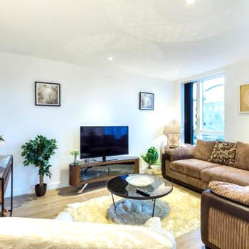 2 Bed Property Close to Heathrow Airport