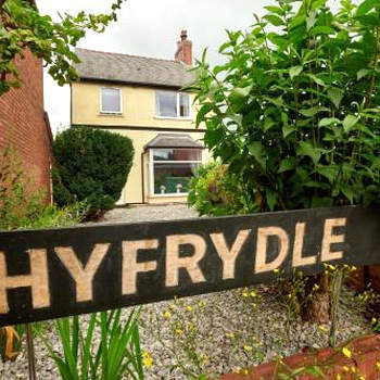 Detached 3 Bed House Ideal for Long Stays & Pets
