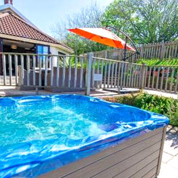 Streamways Nr Croyde - Large country cottage with valley views, Hot Tub option and private garden cabin, sleeps 12-16