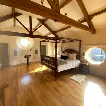 Glanhenwye Courtyard Cottages