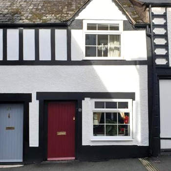 23 Opera Suites, Riverside, Llangollen