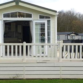 Caravan in the Cotswolds