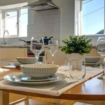 Low Cost, 4 Bed with Parking & Large Garden 03