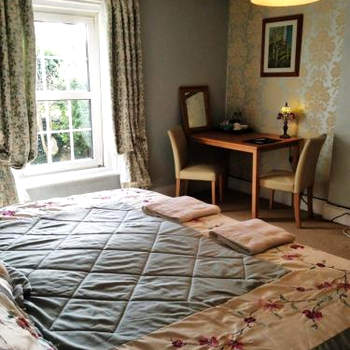 Hillarnias Tearoom and B&B