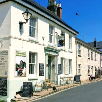 Station House, Dartmoor and Coast located, Village centre Hotel