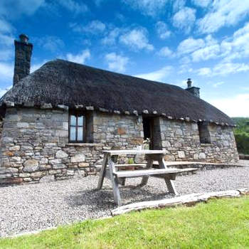 Tigh Phadraig at Marys Thatched Cottages
