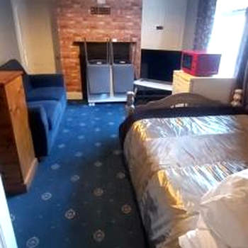 Phoenix Nights Guest House