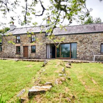 Wildhaven- Idylic rural farmhouse with log burner and countryside views