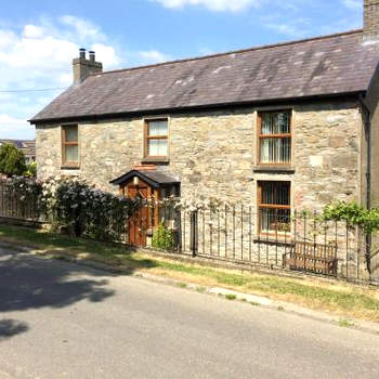 Grove Fort Self Catering Farmhouse