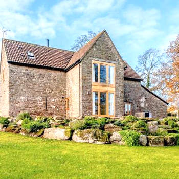 Owl Barn -- Uk30757