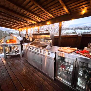 3 - Spectacular Views - Pizza Oven & BBQ