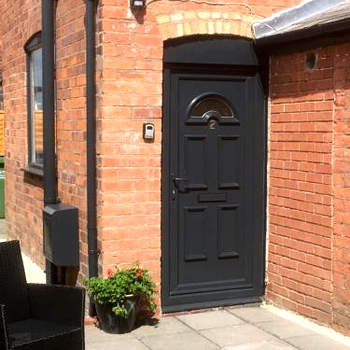 Cosy and Peaceful Maisonette with Terrace, Kidderminster