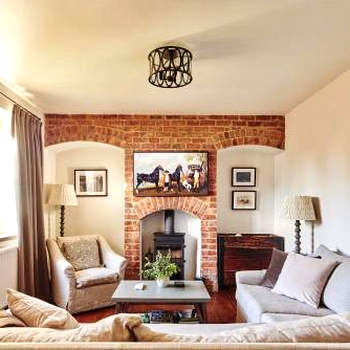 Large Stylish Luxury Cotswold Cottage - ideal for families, w/ EV charging