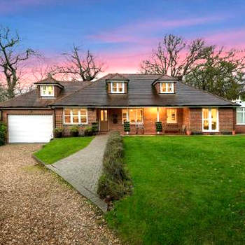 Mews Hill, 5 bedroom New Forest Holiday Cottage