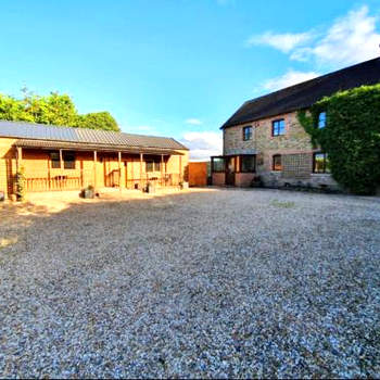 Lyonshall Lodge