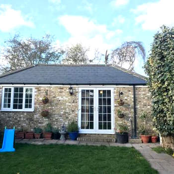 cosy cottage annex in Fairlop