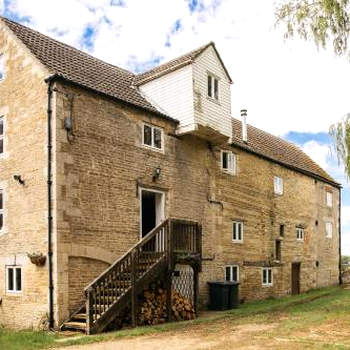 Fletland Mill and Holiday Hamlet - 18th century watermill, in stunning location near Stamford