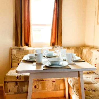 Beautiful 3-Bedroom Caravan at Mersea Island