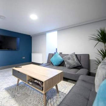 Central location for contractors, families and business travellers Ashford