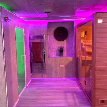 Golden Crown exclusive use spa venue