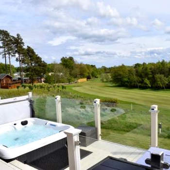 Hot Tub Lodge Percy Wood Golf Course